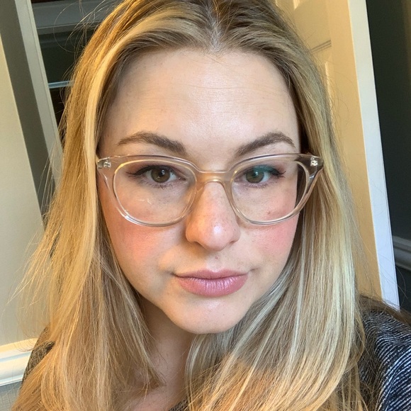 Meet your Posher, Hillary - Picture 6 of 6